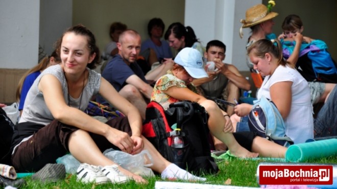 Piesza Pielgrzymka Tarnowska: dzień 2 – grupa z Bochni dotarła do Okulic, 18.08.2011