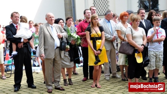 Pielgrzymka Tarnowska: ślub bocheńskich pielgrzymów w Okulicach, 18.08.2011