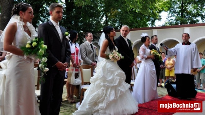 Pielgrzymka Tarnowska: ślub bocheńskich pielgrzymów w Okulicach, 18.08.2011