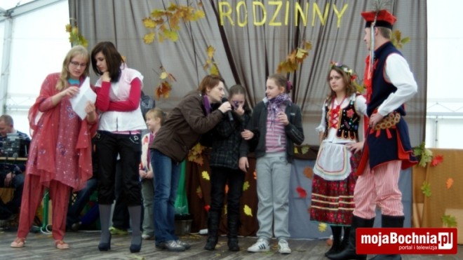 Piknik Rodzinny zorganizowany przez Specjalny Ośrodek Szkolno – Wychowawczy w Bochni, Borek – 26.10.2011