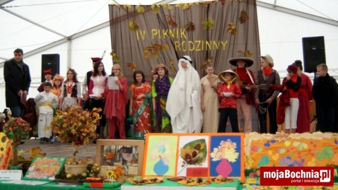 Piknik Rodzinny zorganizowany przez Specjalny Ośrodek Szkolno – Wychowawczy w Bochni, Borek – 26.10.2011
