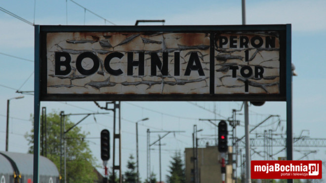 Otoczenie dworca kolejowego w Bochni, maj 2012