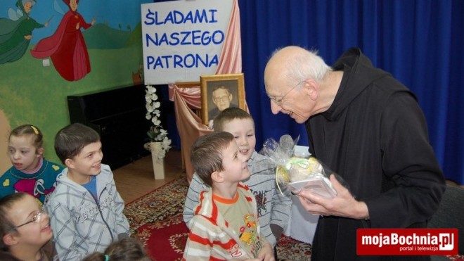 O. Leon Knabit w Ośrodku Szkolno-Wychowawczym