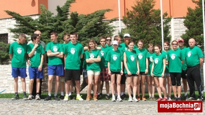 Sztafeta Młodzieży Szkół Ponadgimnazjalnych z Bochni pod Kopiec gen. J.H. Dąbrowskiego w Pierzchowie