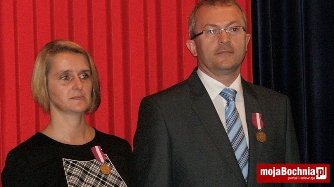 Medale dla wyróżnionych pedagogów