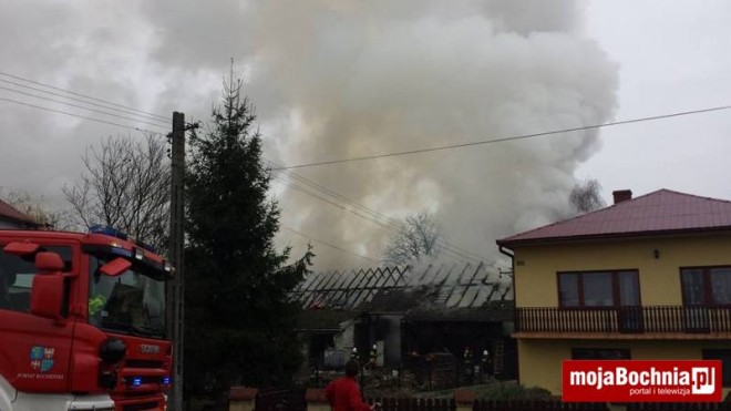 Proszówki: pożar stodoły, 15 XI 2013