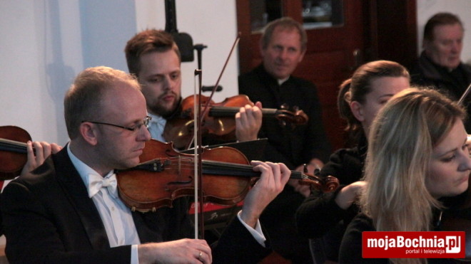 Koncert Orkiestry Akademii Beethovenowskiej i prof. Krzysztofa Jakowicza w Gierczycach, 10 XI 2013