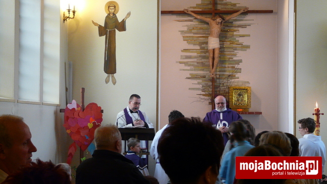 Poświęcenie krzyża misyjnego w Gorzkowie