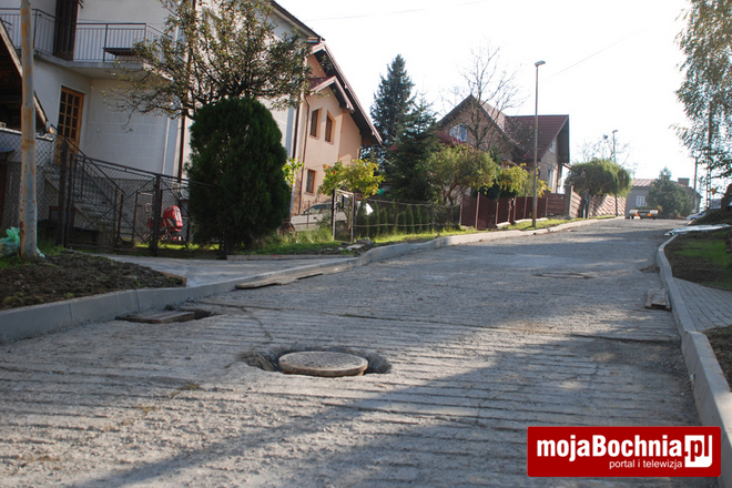 Kolejne ulice z nowym sfaltem