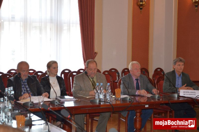 8 października 2015 roku w Starostwie Powiatowym w Bochni odbyła się, konferencja poświęcona tematyce kształcenia zawodowego w Powiecie Bocheńskim