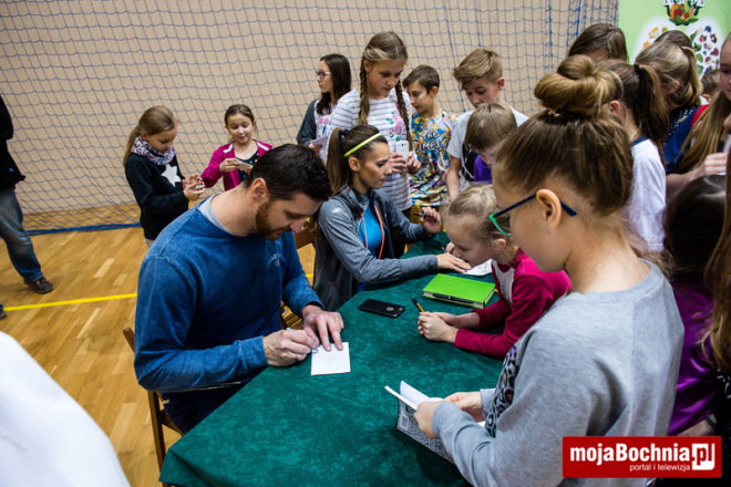 Uczniowie „Dwójki” na evencie z Piotrem Gruszką
