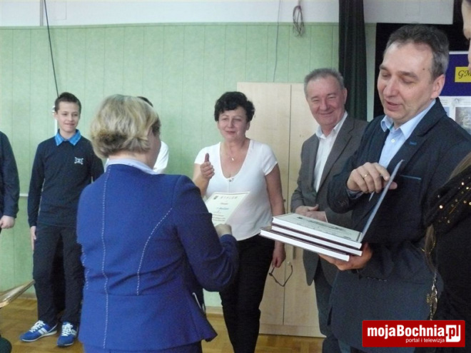 Gawłów: Gminny Konkurs Historyczny z okazji 1050-lecia Chrztu Polski