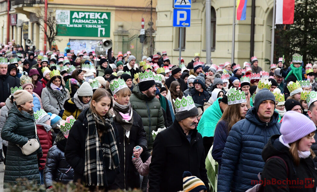 Orszak Trzech Króli przeszedł ulicami Bochni