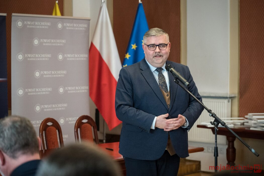 Podpisano umowy na kolejne miliony dla Powiatu Bocheńskiego