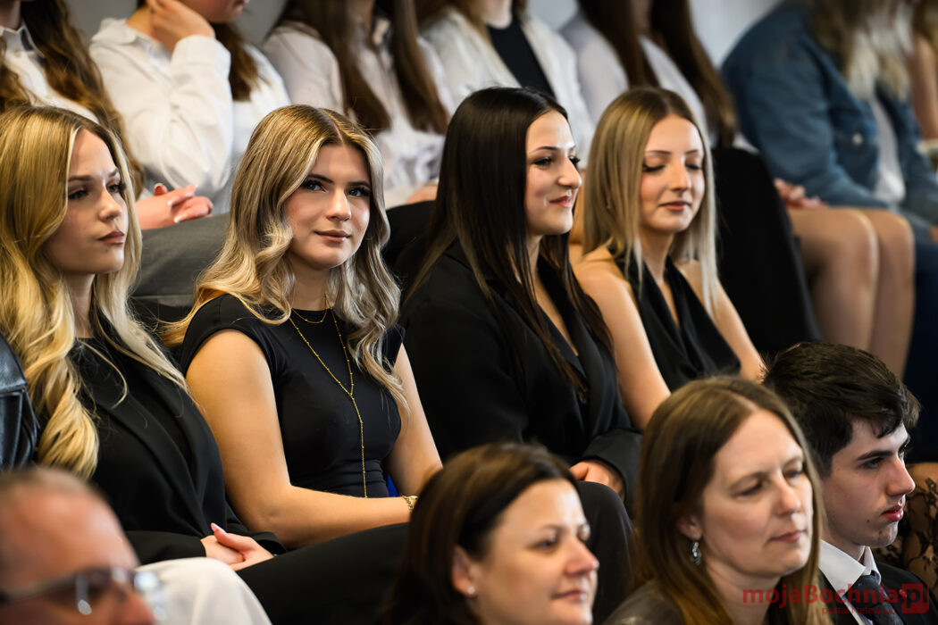 Pożegnanie maturzystów w ZS nr 1 w Bochni