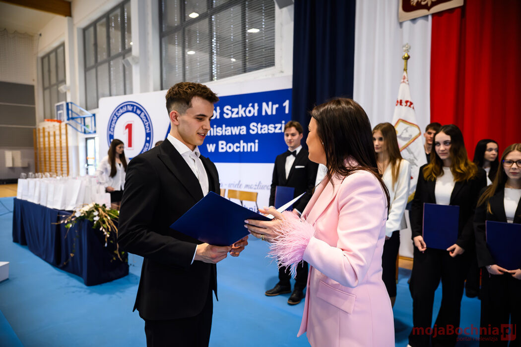 Pożegnanie maturzystów w ZS nr 1 w Bochni