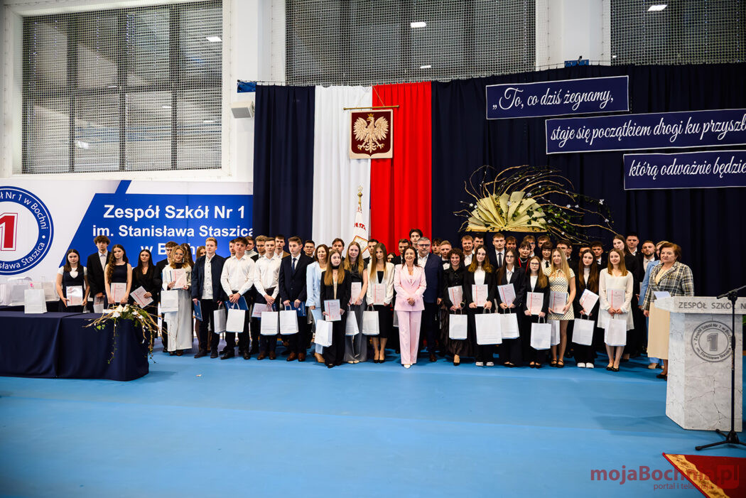 Pożegnanie maturzystów w ZS nr 1 w Bochni