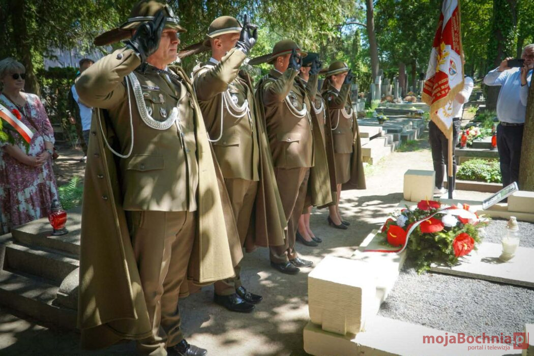 Miejsce pochówku gen. bryg. Jerzego Dobrodzickiego z tytułem Grobu Weterana Walk o Wolność i Niepodległość Polski
